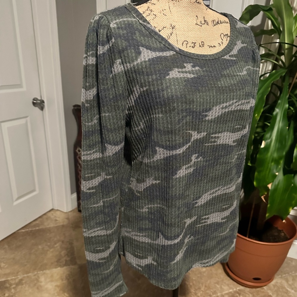 Workshop Camouflage Puff Shoulder shirt